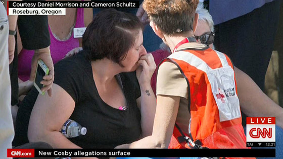 شاب امريكي يهاجم جامعة بولاية اريغون بالسلاح ويقتل 10 اشخاص صورة رقم 4