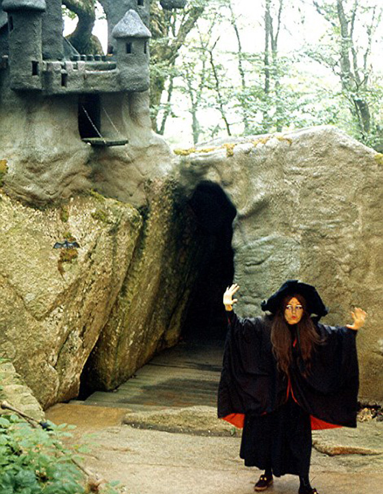 صور اجمل حديقة ملاهي مهجورة في العالم تسكنها الاشباح ويملأها الرعب صورة رقم 23