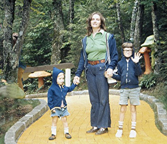 صور اجمل حديقة ملاهي مهجورة في العالم تسكنها الاشباح ويملأها الرعب صورة رقم 25