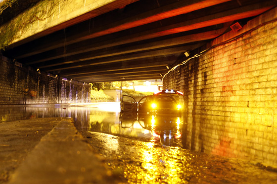 الفيضانات العنيفة تقتل 12 شخصا في جنوب فرنسا صورة رقم 1 الفيضانات العنيفة تقتل 12 شخصا في جنوب فرنسا صورة رقم 1