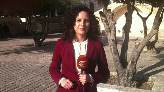 اصابة مراسلة قناة الميادين الصحفية هناء محاميد.. لحظة اثر لحظة صورة رقم 3 اصابة مراسلة قناة الميادين الصحفية هناء محاميد.. لحظة اثر لحظة صورة رقم 3