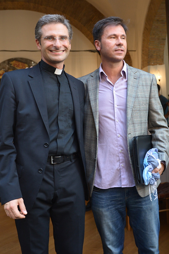 اعلان كاهن بولندي عن هويته المثلية يثير غضب الفاتيكان صورة رقم 3