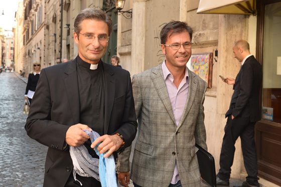 اعلان كاهن بولندي عن هويته المثلية يثير غضب الفاتيكان صورة رقم 14