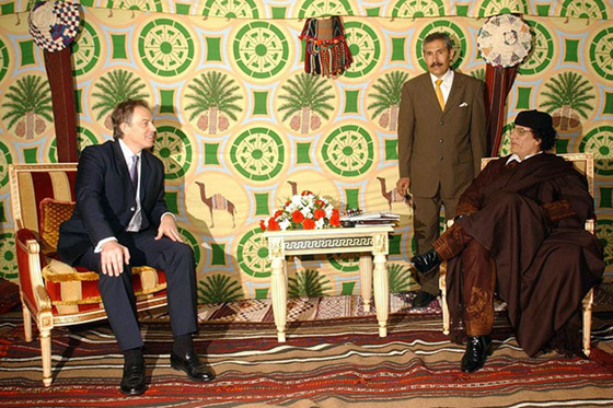 كشف جديد.. بلير نصح القذافي بالتنحي.. قبل الوصول الى نقطة اللاعودة صورة رقم 5 كشف جديد.. بلير نصح القذافي بالتنحي.. قبل الوصول الى نقطة اللاعودة صورة رقم 5