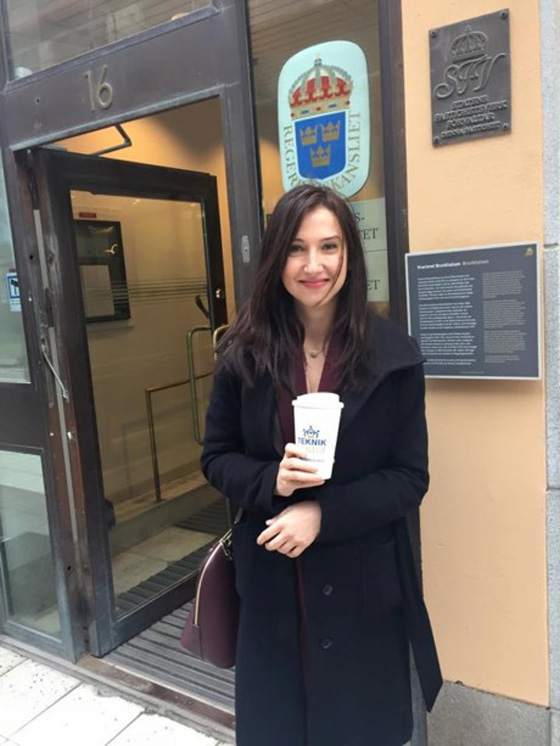 عايدة.. لاجئة بوسنية أصبحت أصغر وزيرة في تاريخ السويد صورة رقم 3