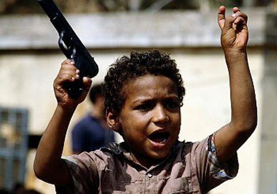 افلام الأكشن وراء جرائم قتل وسرقة واغتصاب ارتكبها اطفال! صورة رقم 4