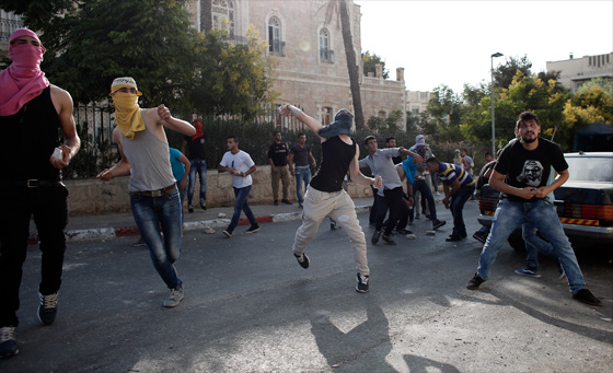 اسرائيل تبدأ بتنفيذ قرارات نتنياهو بهدم البيوت وقتل الفلسطينيين صورة رقم 9 اسرائيل تبدأ بتنفيذ قرارات نتنياهو بهدم البيوت وقتل الفلسطينيين صورة رقم 9