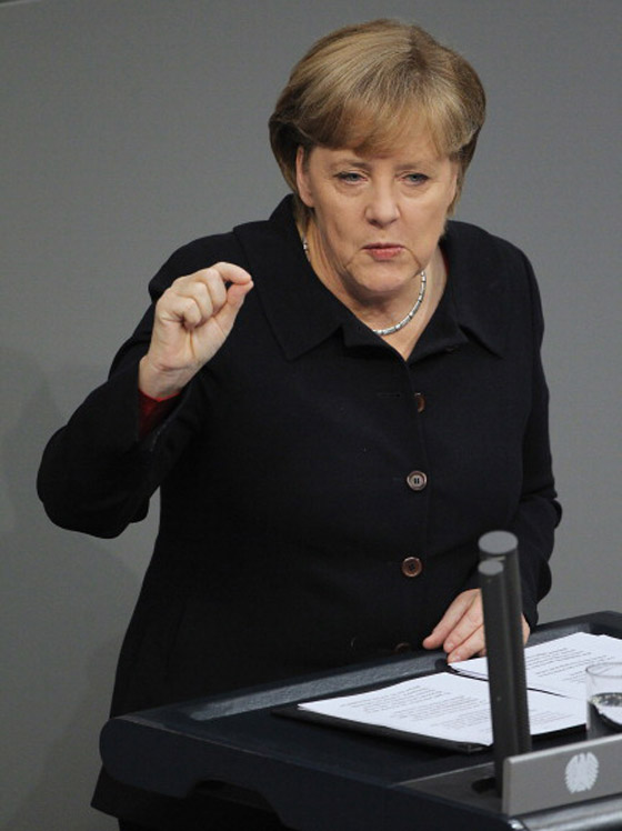 ميركل تكشف اسرارها: والدتي تحكي لي اخبار العائلة واشعر بالقلق من الكلاب! صورة رقم 3