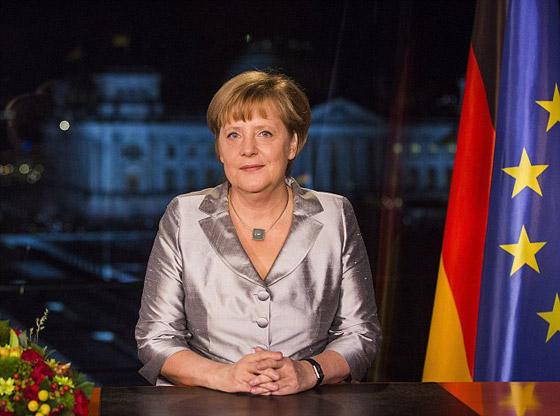 ميركل تكشف اسرارها: والدتي تحكي لي اخبار العائلة واشعر بالقلق من الكلاب! صورة رقم 7