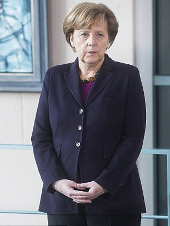 ميركل تكشف اسرارها: والدتي تحكي لي اخبار العائلة واشعر بالقلق من الكلاب! صورة رقم 8