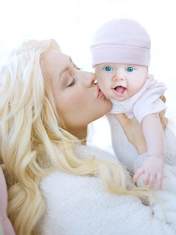 10 نجمات الامومة جعلت منهن اكثر جمالا واثارة  صورة رقم 8