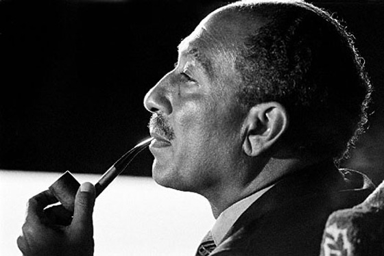 التفاصيل الكاملة لحادث المنصة الذي اغتيل فيه الرئيس انور السادات  صورة رقم 6