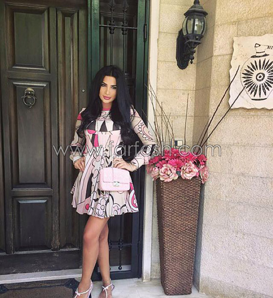 صور الفنانة اللبنانية شيراز بكامل جمالها وجاذبيتها في باريس صورة رقم 14