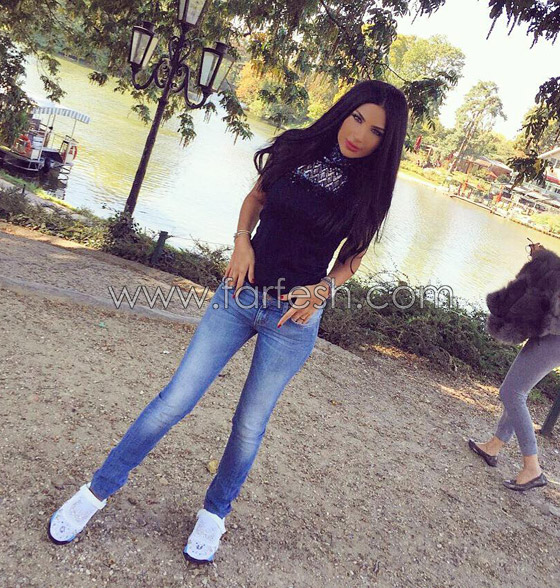 صور الفنانة اللبنانية شيراز بكامل جمالها وجاذبيتها في باريس صورة رقم 8