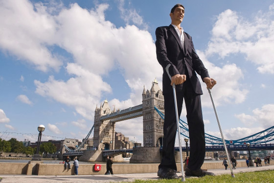 تعرف على الاسكافي الالماني صديق عمالقة العالم وصانع احذيتهم صورة رقم 7 تعرف على الاسكافي الالماني صديق عمالقة العالم وصانع احذيتهم صورة رقم 7