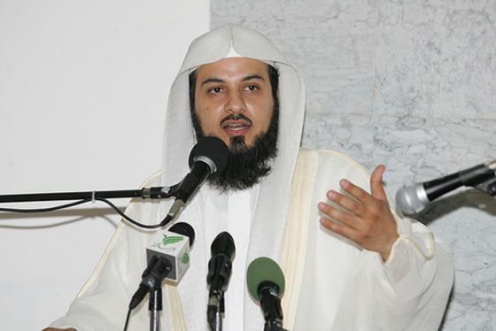 توضيحات العريفي بخصوص فتوى خطيرة تتعلق بالاب وابنته صورة رقم 1 توضيحات العريفي بخصوص فتوى خطيرة تتعلق بالاب وابنته صورة رقم 1