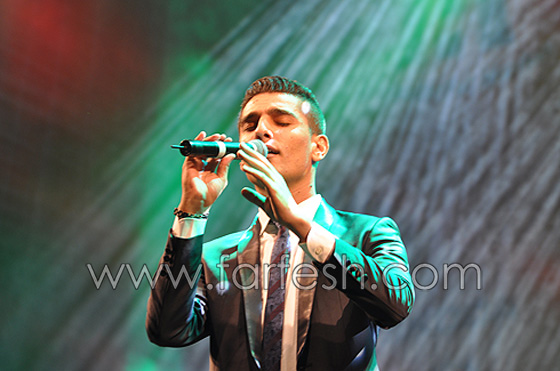 فيديو محمد عساف يبدع في انشودة (فتنت روحي يا شهيد) صورة رقم 8