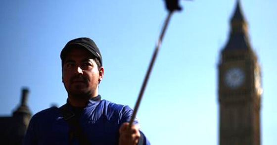 قناة سويسرية تستبدل الكاميرات بالهواتف الذكية وعصا السيلفي  صورة رقم 5