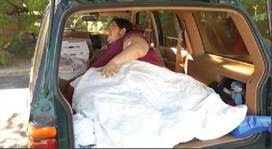 افتتان بريطاني بالبيتزا يتسبب بطرده من مستشفاه شر طردة!! صورة رقم 1 افتتان بريطاني بالبيتزا يتسبب بطرده من مستشفاه شر طردة!! صورة رقم 1