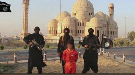 الدواعش يتهمون 42 موصليا بسب الدولة الاسلامية ويقطعون اذانهم بالسكين!! صورة رقم 1 الدواعش يتهمون 42 موصليا بسب الدولة الاسلامية ويقطعون اذانهم بالسكين!! صورة رقم 1