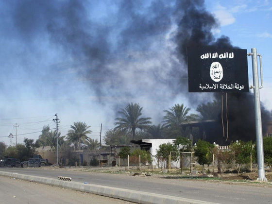 الدواعش يتهمون 42 موصليا بسب الدولة الاسلامية ويقطعون اذانهم بالسكين!! صورة رقم 2 الدواعش يتهمون 42 موصليا بسب الدولة الاسلامية ويقطعون اذانهم بالسكين!! صورة رقم 2