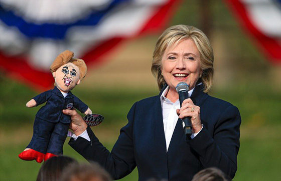 تعمل ولا تعرق.. كلينتون: انا لست بشرا بل انسان آلي! صورة رقم 1