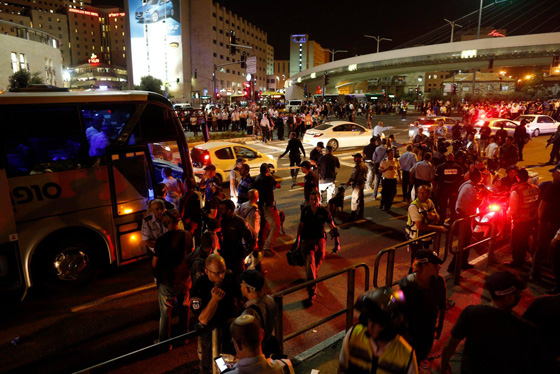 اعدام ثلاثة فلسطينيين بذريعة الارهاب واضراب عام في اراضي 48 صورة رقم 13 اعدام ثلاثة فلسطينيين بذريعة الارهاب واضراب عام في اراضي 48 صورة رقم 13