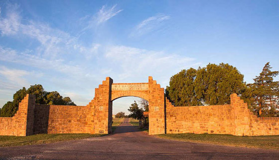 اكبر مزرعة في العالم معروضة للبيع.. شاهدها بالصور وتكهن بثمنها صورة رقم 1