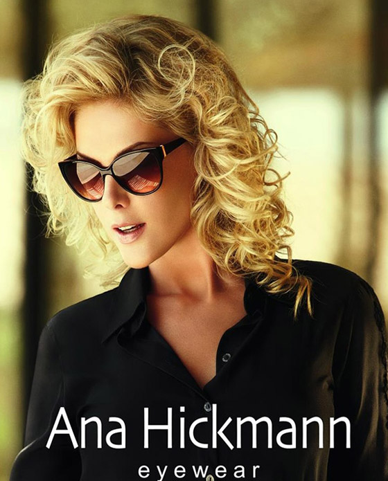 حقيقة صور عارضة الازياء التي قيل انها كابتن طيار قصفت داعش في سوريا   صورة رقم 3