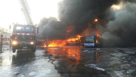 محطة باصات تل ابيب تشتعل.. النار تاتي على 35 حافلة فيها صورة رقم 2
