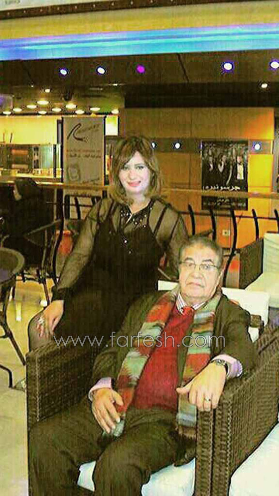 صور سارة طارق في سيارتها الحمراء الجديدة هدية زوجها سعيد طرابيك صورة رقم 8