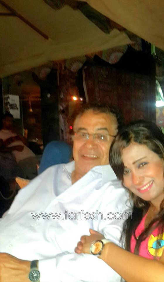  صور سارة طارق في سيارتها الحمراء الجديدة هدية زوجها سعيد طرابيك صورة رقم 9