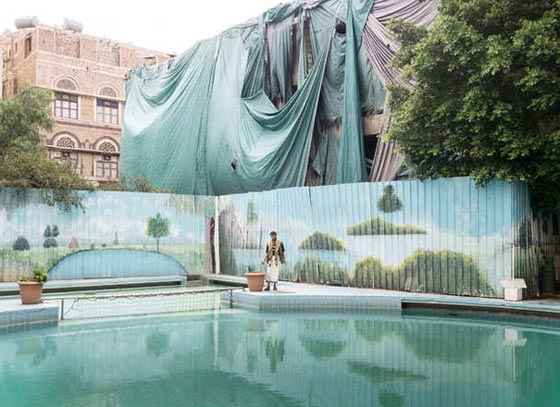 صور في الذاكرة.. صنعاء المدينة الأثرية العريقة تحولت الى أكوام من الركام صورة رقم 10