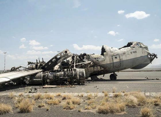 صور في الذاكرة.. صنعاء المدينة الأثرية العريقة تحولت الى أكوام من الركام صورة رقم 9