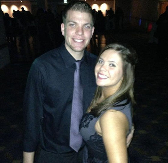 بعد الغاء العرس.. عائلة امريكية تدعو المشردين لتناول العشاء الفاخر صورة رقم 13