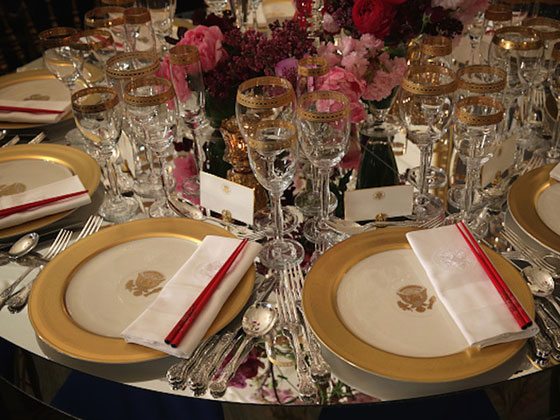 بعد الغاء العرس.. عائلة امريكية تدعو المشردين لتناول العشاء الفاخر صورة رقم 4