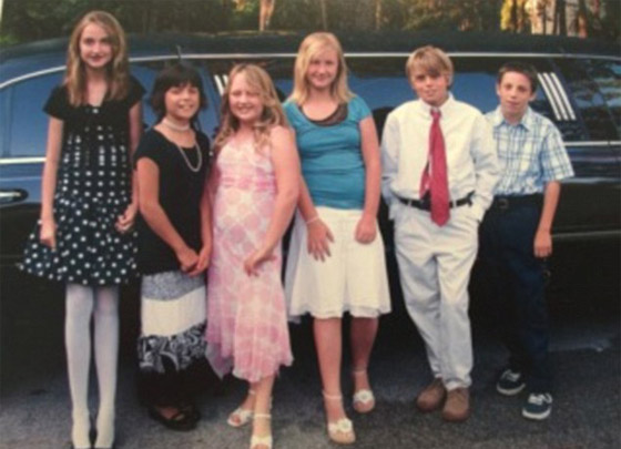 طالبة جامعية شقراء تحاول دخول موسوعة جينيس كصاحبة اطول ساقين في العالم صورة رقم 16 طالبة جامعية شقراء تحاول دخول موسوعة جينيس كصاحبة اطول ساقين في العالم صورة رقم 16