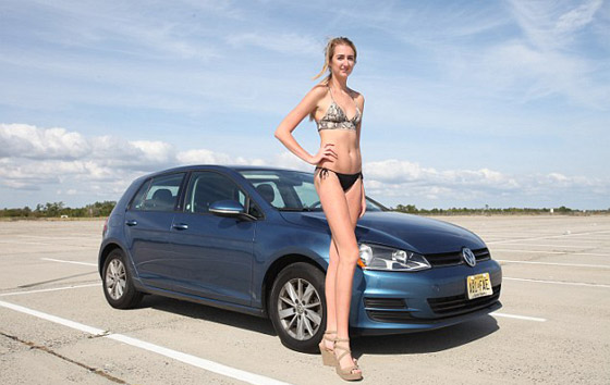 طالبة جامعية شقراء تحاول دخول موسوعة جينيس كصاحبة اطول ساقين في العالم صورة رقم 8 طالبة جامعية شقراء تحاول دخول موسوعة جينيس كصاحبة اطول ساقين في العالم صورة رقم 8