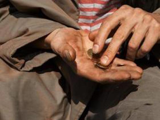 المتسول الثري.. ادعى انه لاجئ سوري وجنى مئات الاف الدولارات صورة رقم 3 المتسول الثري.. ادعى انه لاجئ سوري وجنى مئات الاف الدولارات صورة رقم 3