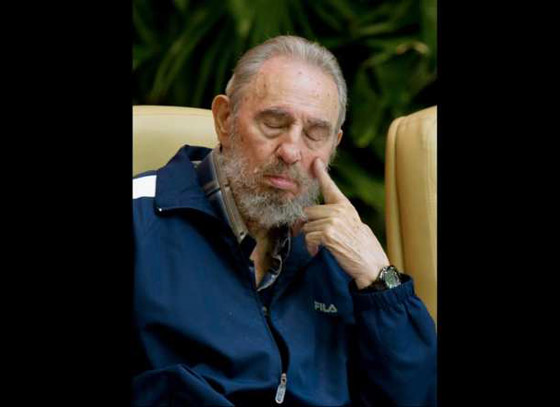 استراحة المحاربين.. صور لزعماء في قيلولة خلال مناسبات رسمية صورة رقم 4 استراحة المحاربين.. صور لزعماء في قيلولة خلال مناسبات رسمية صورة رقم 4