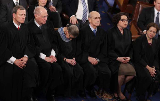 استراحة المحاربين.. صور لزعماء في قيلولة خلال مناسبات رسمية صورة رقم 7 استراحة المحاربين.. صور لزعماء في قيلولة خلال مناسبات رسمية صورة رقم 7