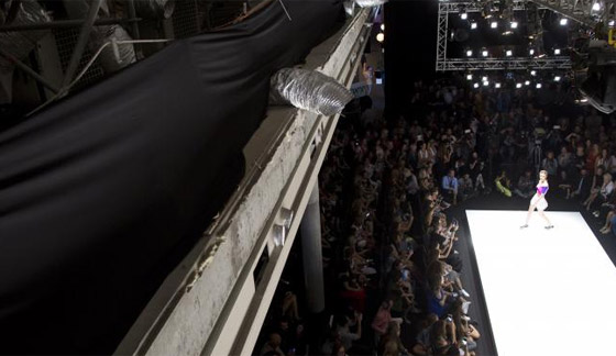 عارضات اسرائيليات يظهرن بالكوفية الفلسطينية.. هل هي عملية سطو؟ صورة رقم 6