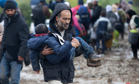 شاهد معاناة المهاجرين الى كرواتيا.. كما التقطتها كاميرا مرافقة لهم صورة رقم 1
