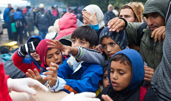 شاهد معاناة المهاجرين الى كرواتيا.. كما التقطتها كاميرا مرافقة لهم صورة رقم 4