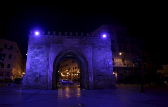 صور رائعة: مواقع ومبان عالمية تشتعل بالازرق تقديرا للامم المتحدة صورة رقم 6