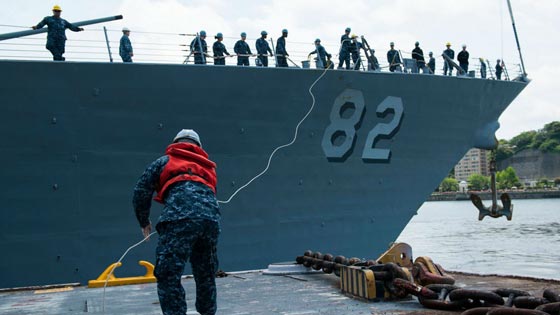 سفينة حربية امريكية تستفز البحر الصيني ومدمراته المقاتلة صورة رقم 5