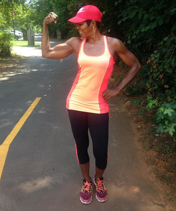 ستينية تتربع على عرش الرشاقة في انستغرام.. بفضل 95 الف متابع صورة رقم 15