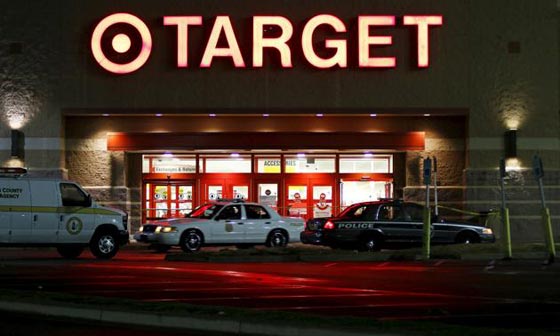 اصابة ثلاثة اشخاص بعد اطلاق مسلح للنار في سوق ولاية امريكية صورة رقم 2