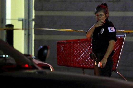 اصابة ثلاثة اشخاص بعد اطلاق مسلح للنار في سوق ولاية امريكية صورة رقم 3