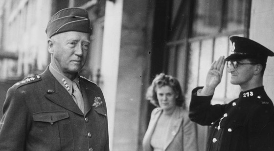 مجهول يشتري ساعة قائد امريكي عريق بمبلغ 137 الف دولار صورة رقم 2 مجهول يشتري ساعة قائد امريكي عريق بمبلغ 137 الف دولار صورة رقم 2